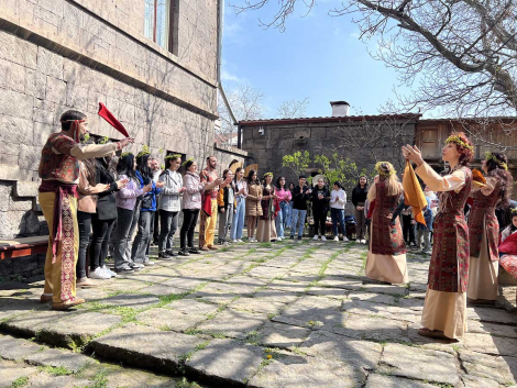 Ծաղկազարդին նվիրված միջոցառում Պերճ Պռոշյանի տուն-թանգարանում