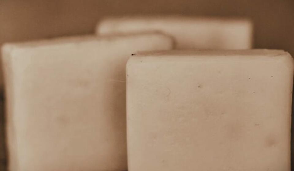 Եփած օճառի պատրաստման ու կիրառման ավանդույթը Լեռնային Ղարաբաղից բռնի տեղահանվածների մշակույթում