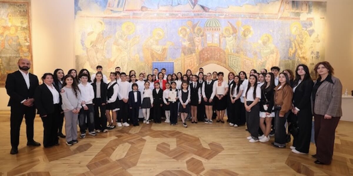 «Երգենք ու պարենք մայրենիով» մրցույթի հաղթողները պարգևատրվել են