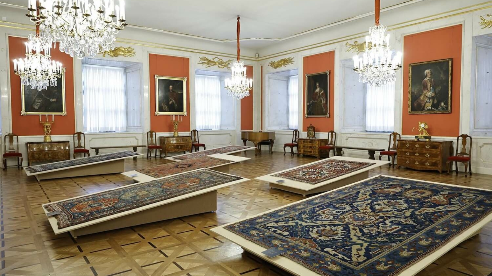 Թերեզա Սահակյանի գորգերի հավաքածուն՝ Վարշավայի թագավորական պալատում