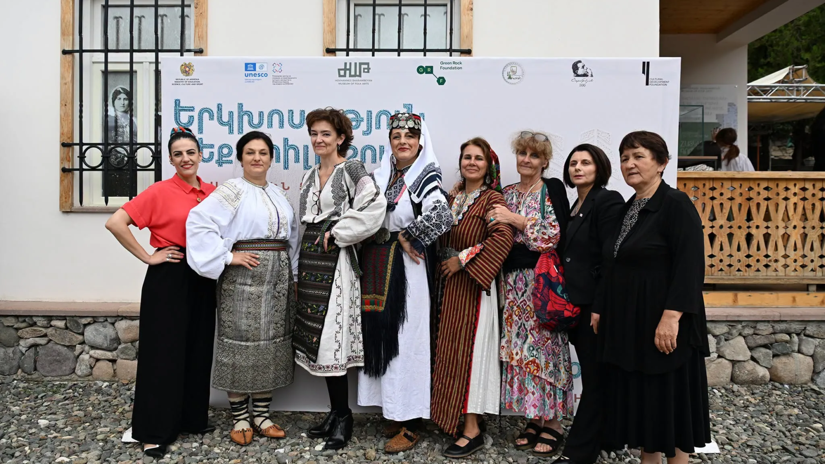 Տեղի ունեցավ «Երկխոսություն տեքստիլի շուրջ» միջազգային ցուցահանդեսը